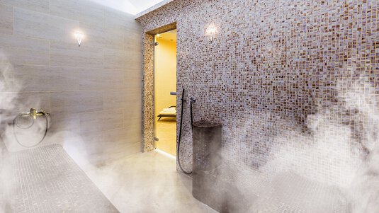 Steambath with light an steam
